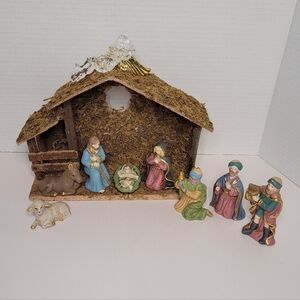 Vintage Nativity Set Handpainted Nine Pieces and Bonus Angel